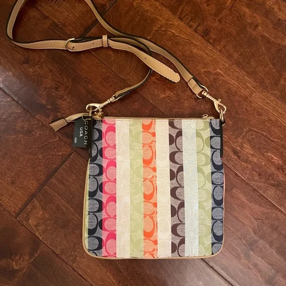 Cross Body Purse - Picture 4 of 4